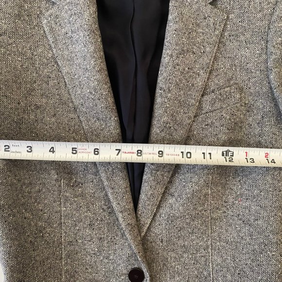 Coveted 00 Theory Staple blazer gray speckle wool, practically new, never worn - Picture 10 of 16